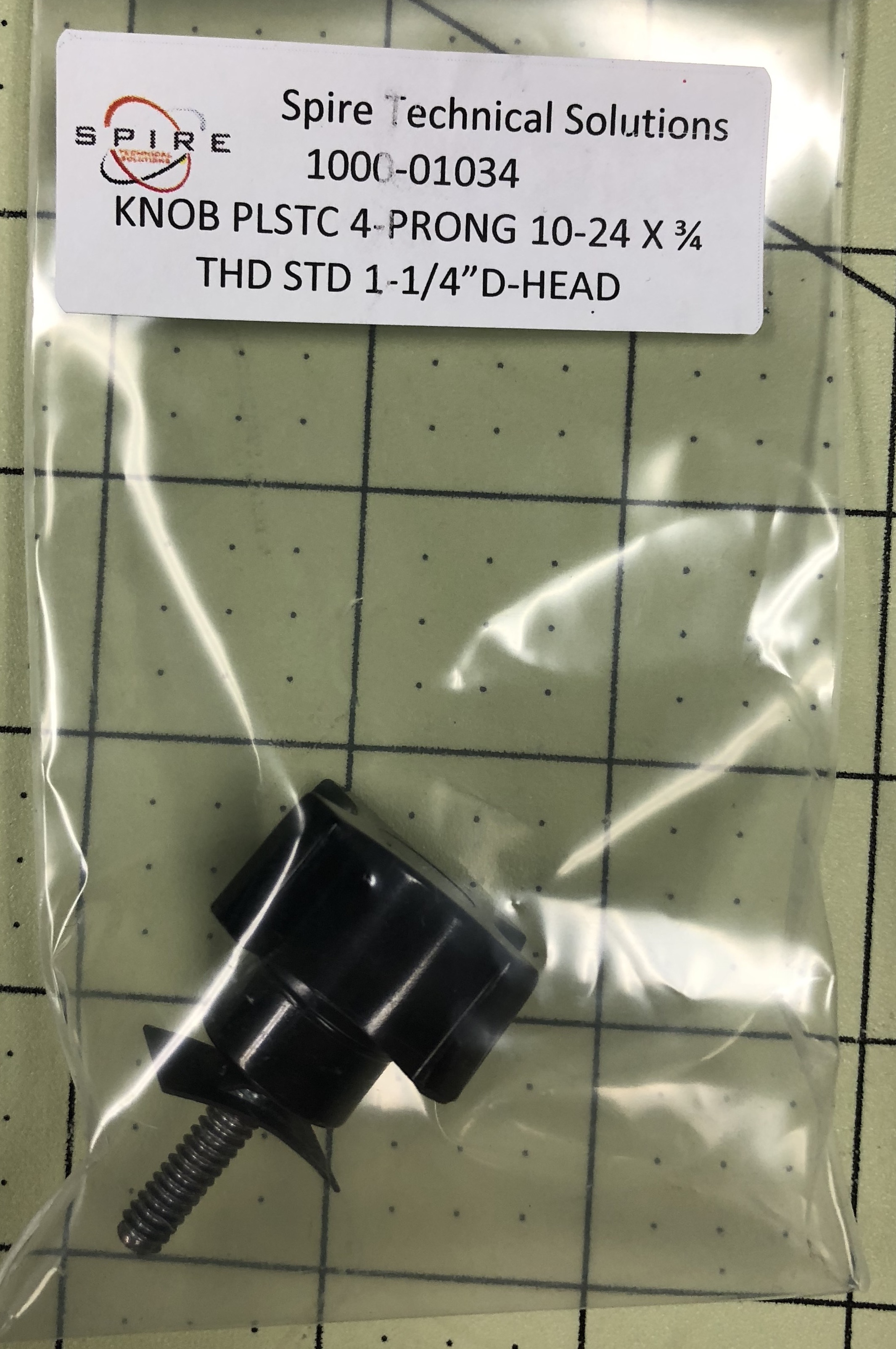 KNOB PLSTC 4-PRONG 10-24 X 3/4